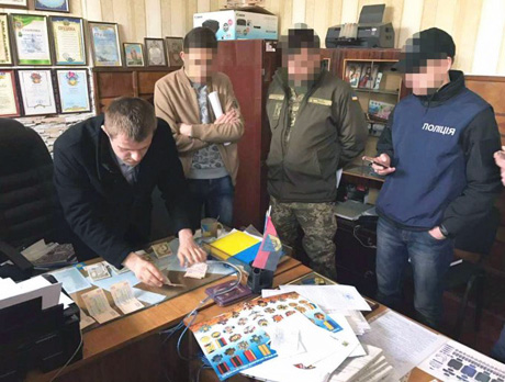 Правоохоронці затримали ще одного військкома-хабарника. Фото з ресурсу http://pushkinska.net